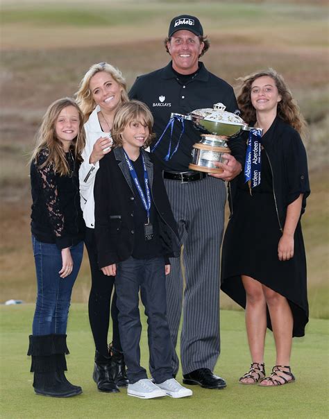 phil mickelson wife photos.